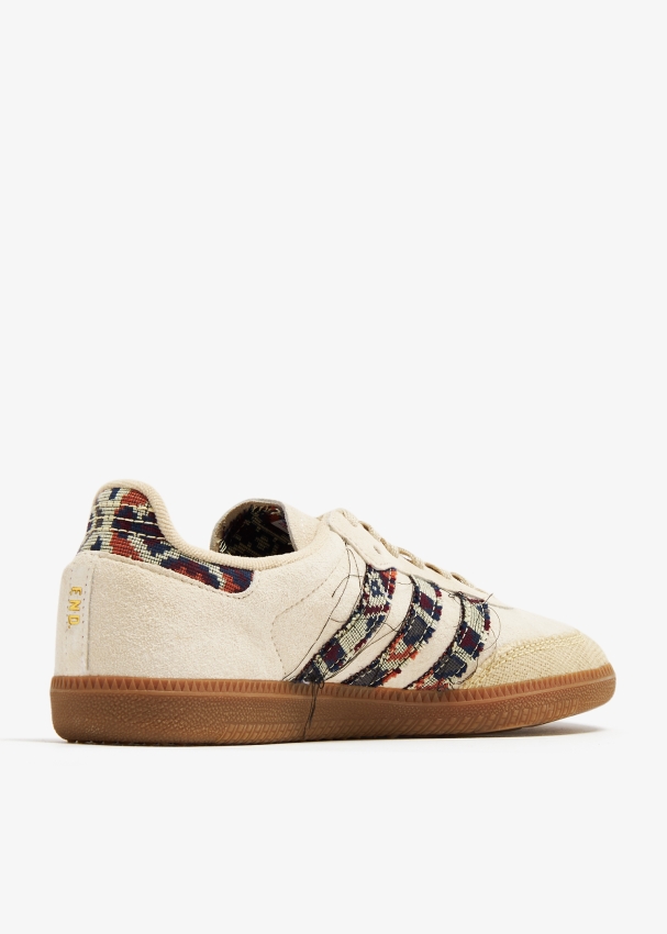 adidas tobacco ash pearl The new e.s.t1969 Where urban life and nature come together Equipped with cushioning and a durable rubber outsole adidas x END. Samba 'Consortium